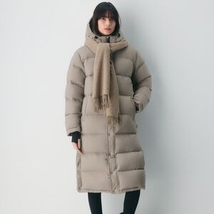 The Super Puff™ Long XL in Modern Taupe